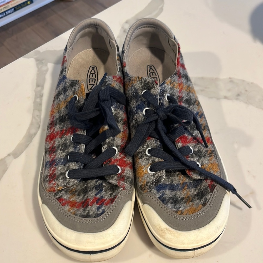 Keen Plaid Sneakers 10.5